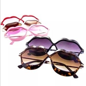 KISS Lens Lips Frames Fashion Sunglasses Red